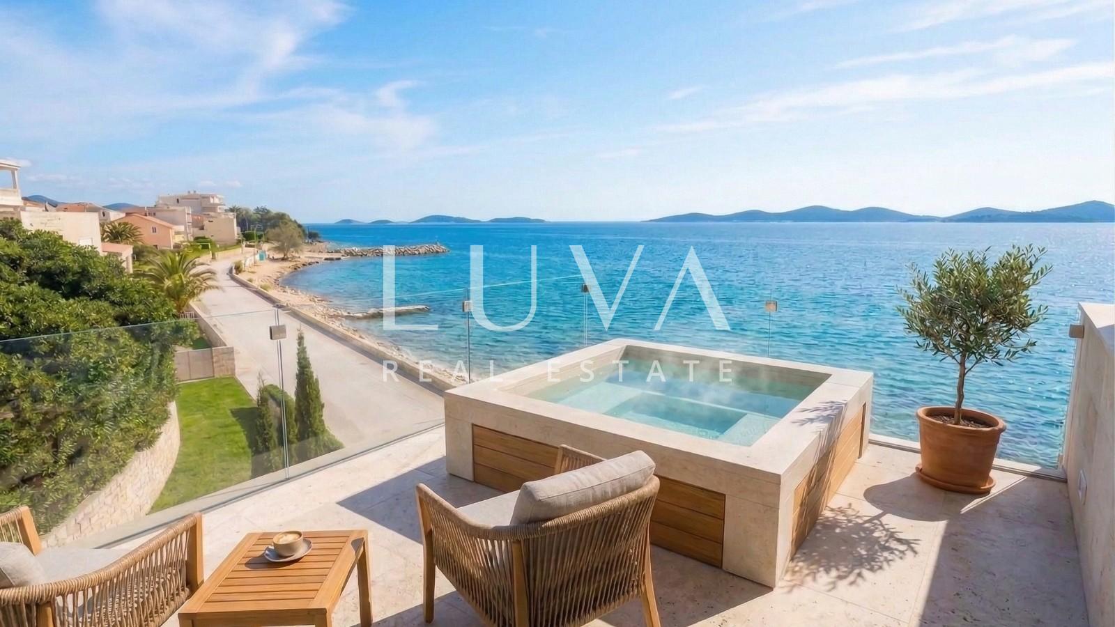Pag, Mandre – luxury penthouse in a new development by the sea, net area 119 m², apartment S7