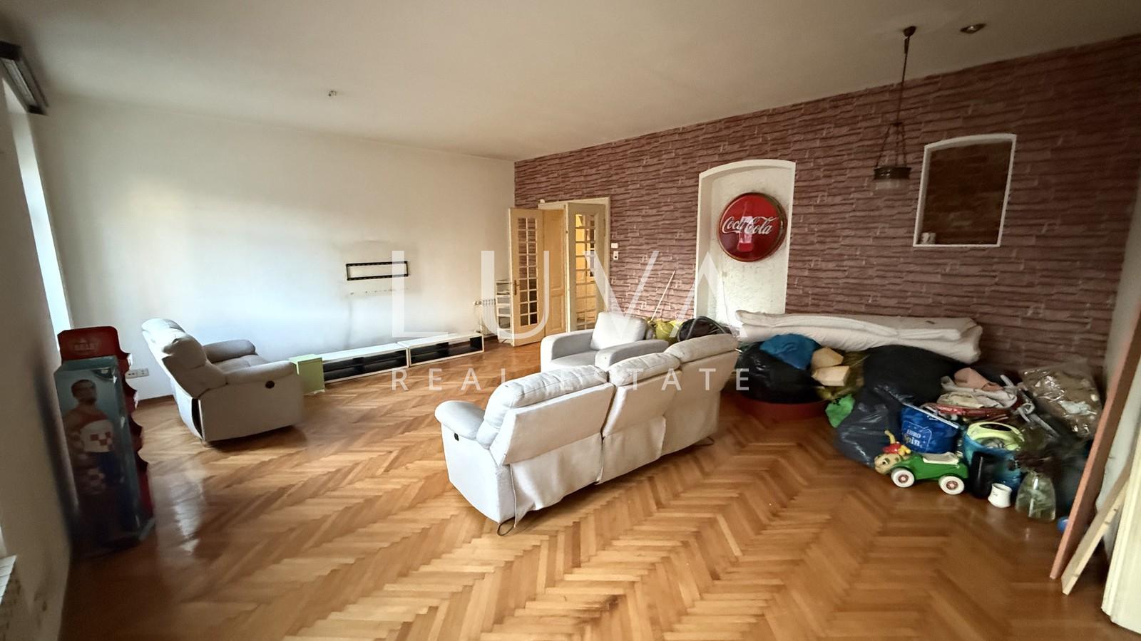 Zagreb, Kvaternikov trg, četverosoban stan za renovaciju, 114 m2