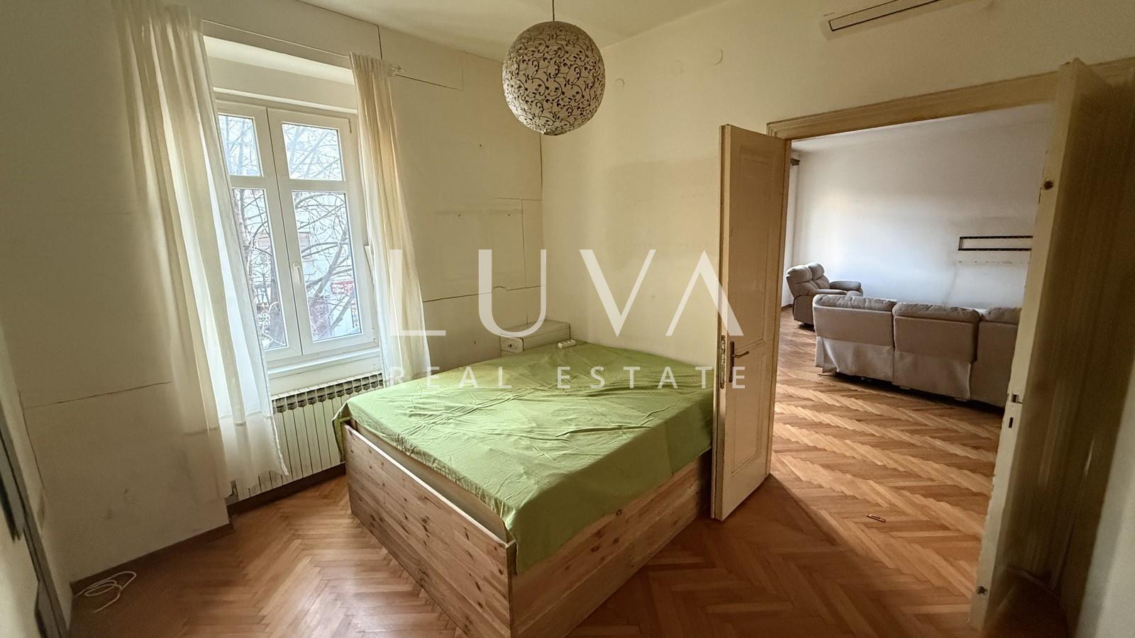 Zagreb, Kvaternikov trg, četverosoban stan za renovaciju, 114 m2