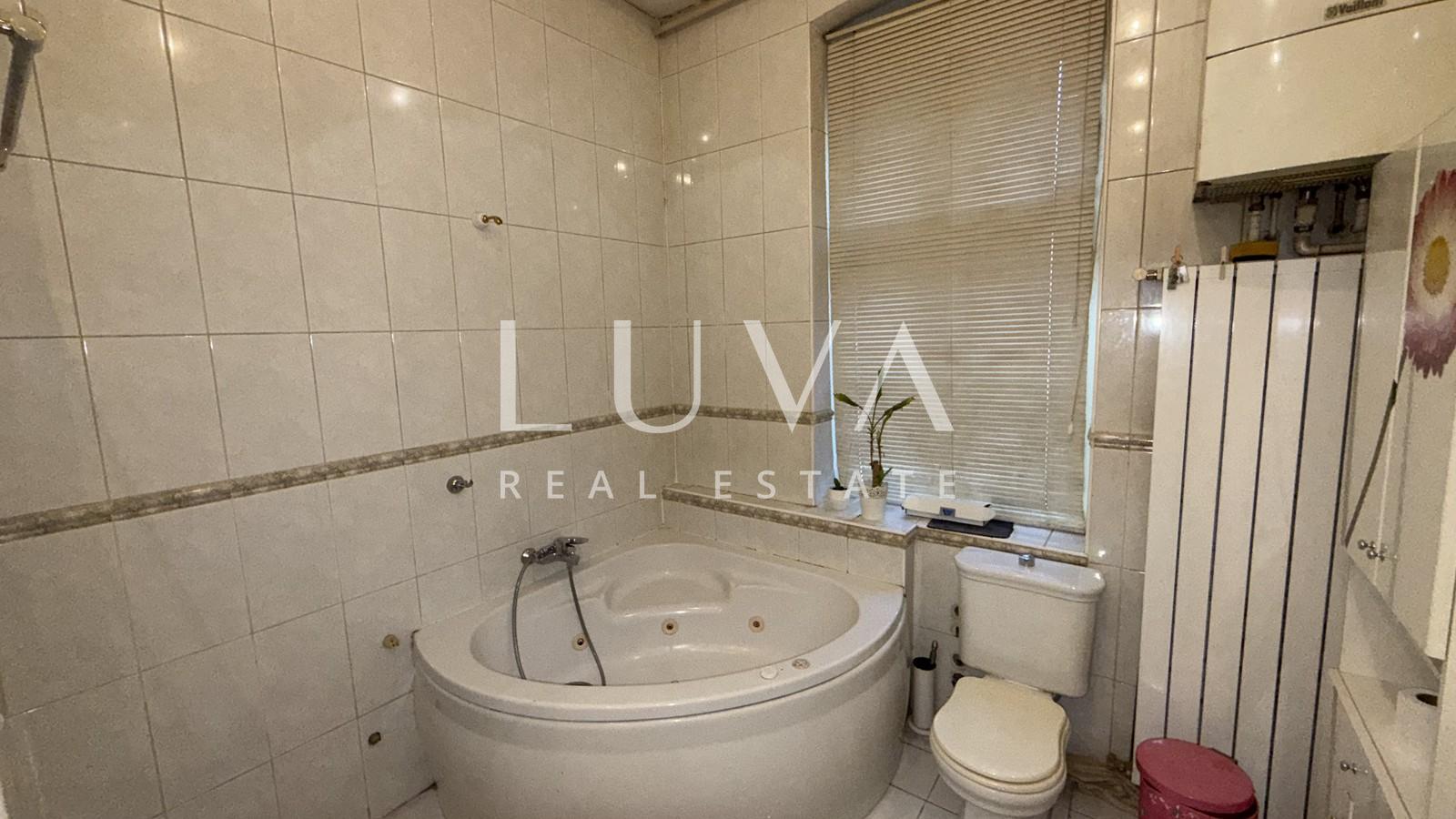 Zagreb, Kvaternikov trg, četverosoban stan za renovaciju, 114 m2