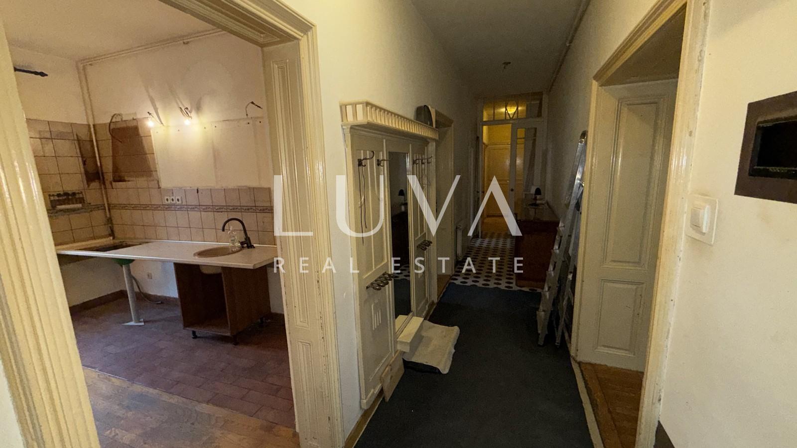 Zagreb, Kvaternikov trg, četverosoban stan za renovaciju, 114 m2