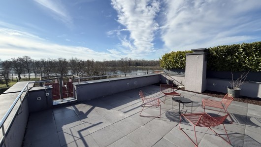 Zagreb, Jarun, four-room apartment with lake view, 100 m²