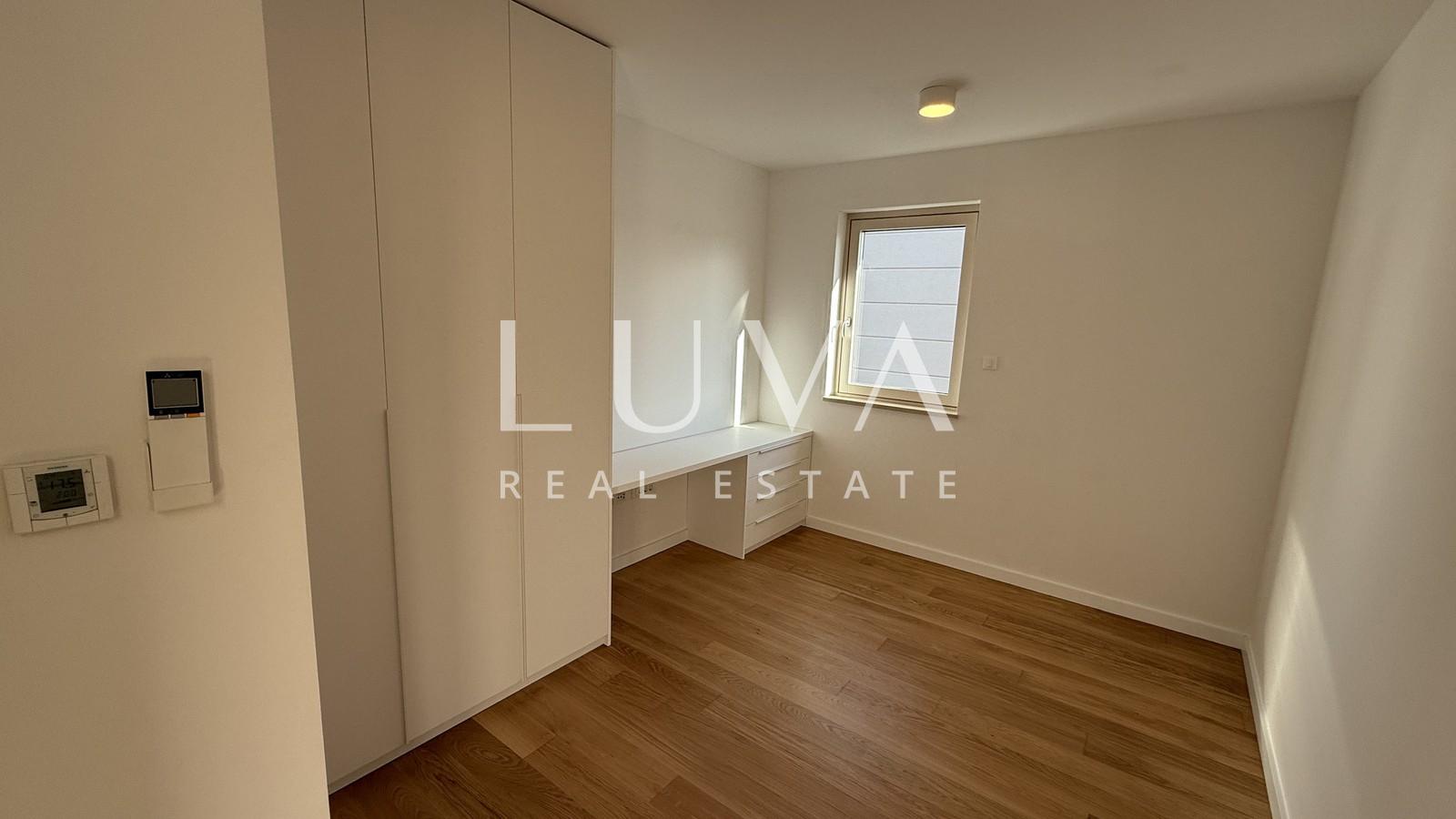 Zagreb, Jarun, four-room apartment with lake view, 100 m²