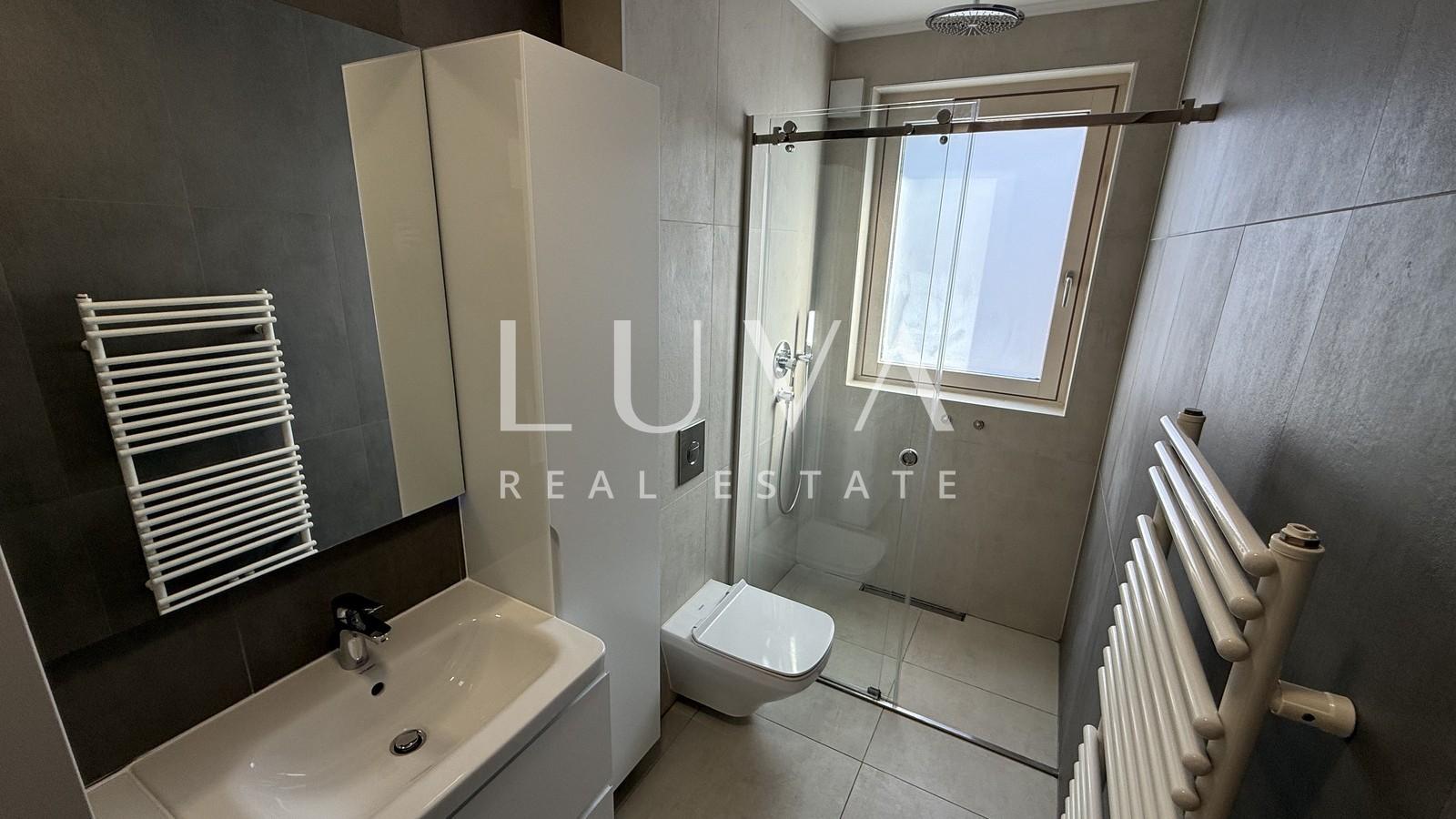 Zagreb, Jarun, four-room apartment with lake view, 100 m²