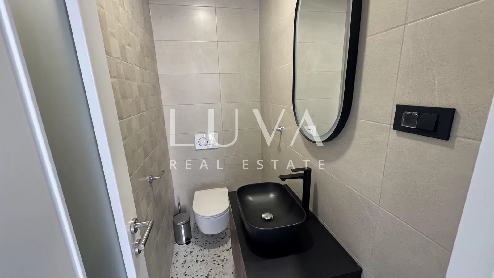 Lovran, modern apartment with pool and sea view for rent, 90 m2
