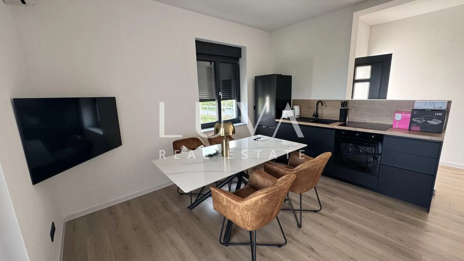 Lovran, moderne Wohnung mit Pool und Meerblick zu vermieten, 60 m2