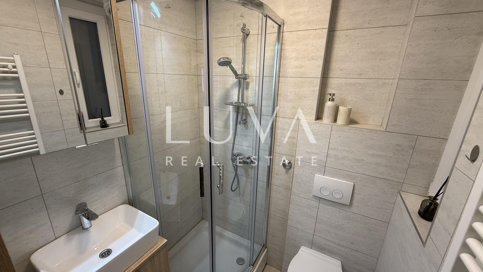 Zagreb, Zrinjevac, modern studio apartment on the ground floor, 25 m²