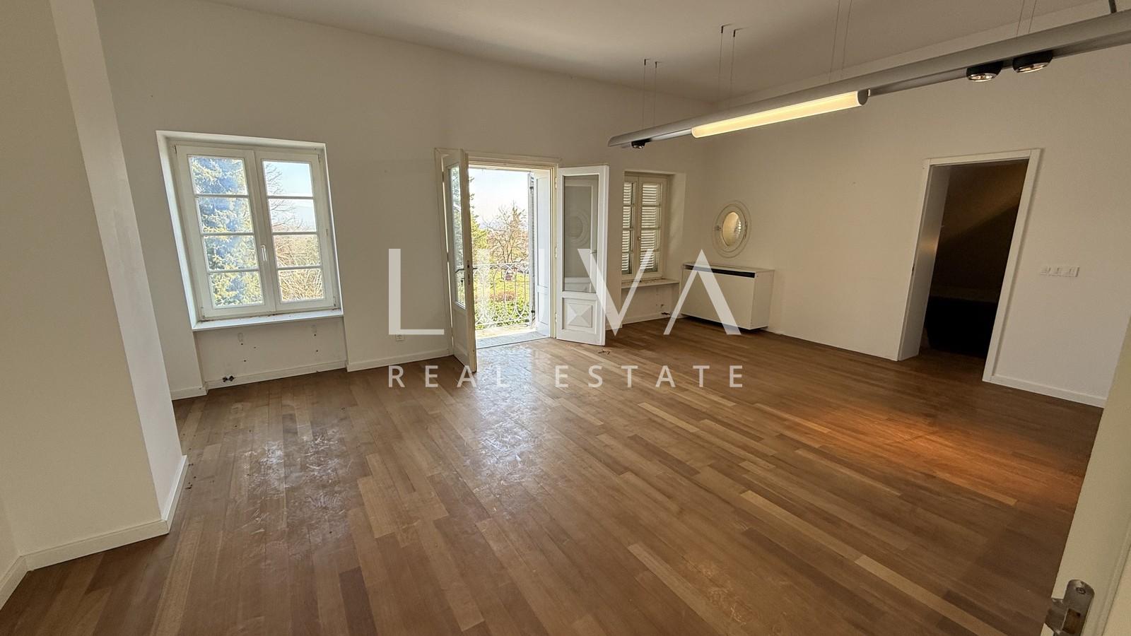 Samobor, exclusive villa with large estate, 900 m²