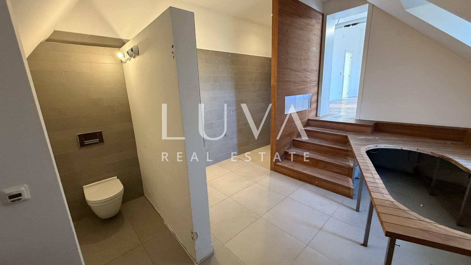 Samobor, exclusive villa with large estate, 900 m²