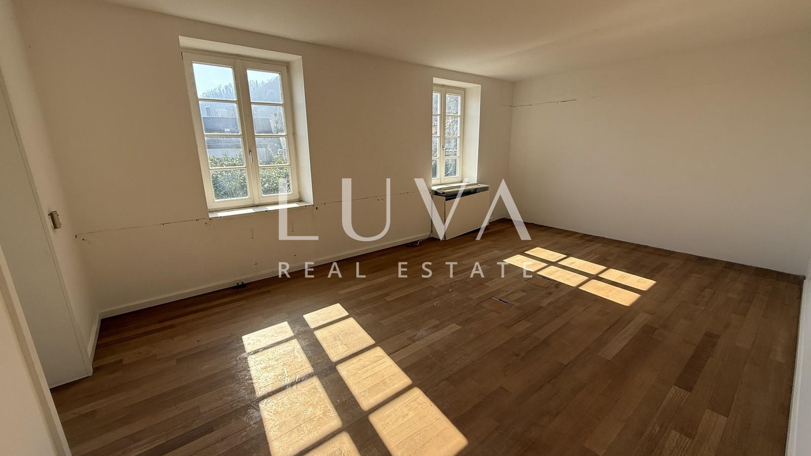 Samobor, exclusive villa with large estate, 900 m²