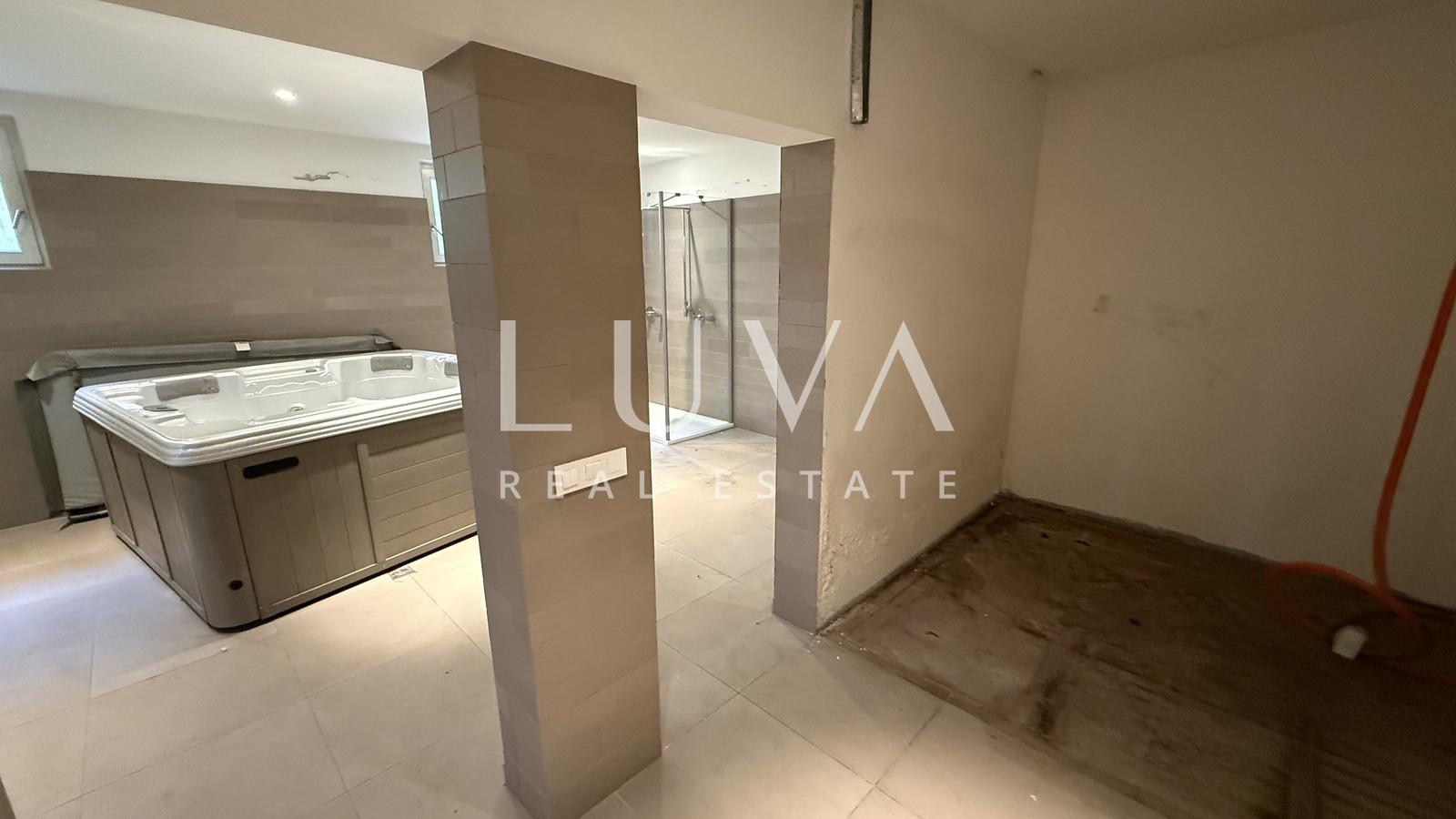 Samobor, exclusive villa with large estate, 900 m²