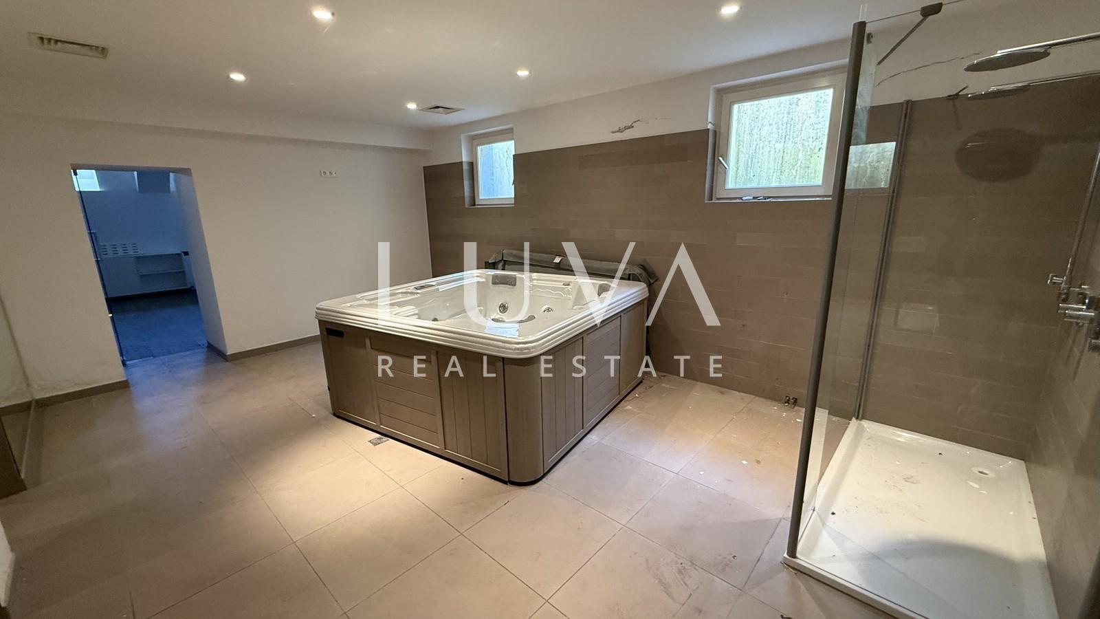 Samobor, exclusive villa with large estate, 900 m²