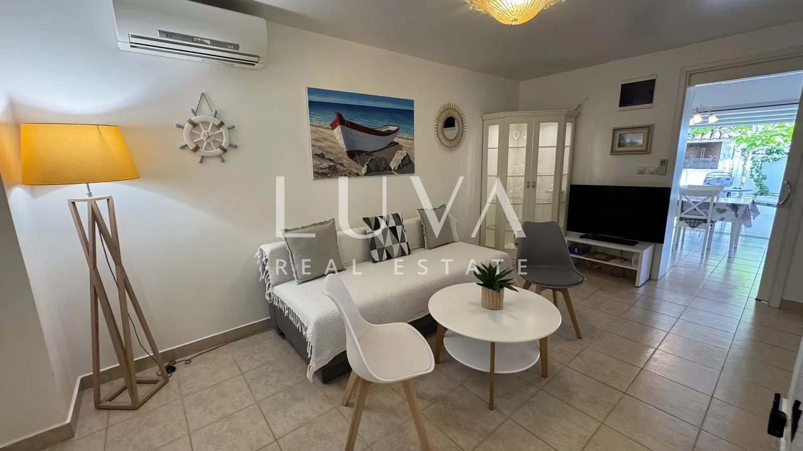 Istrien, Novigrad, zweistöckiges Haus in Meeresnähe, 93 m2