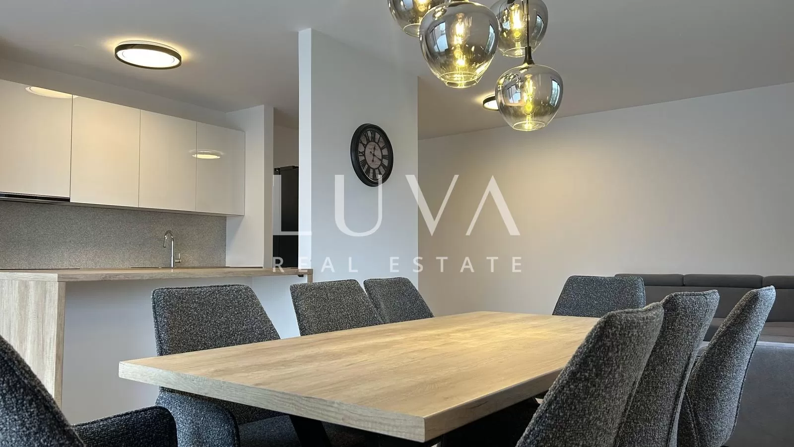 Šenkovec, 4-s stan 118,28m2, terasa i 4 parkirna mjesta, prodaja