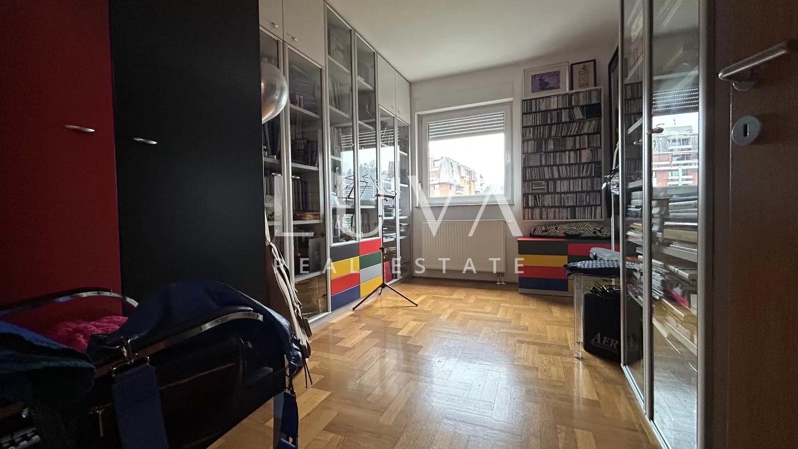 Zagreb, Stenjevec, Vierzimmerwohnung, 99m2 mit Garage, Verkauf