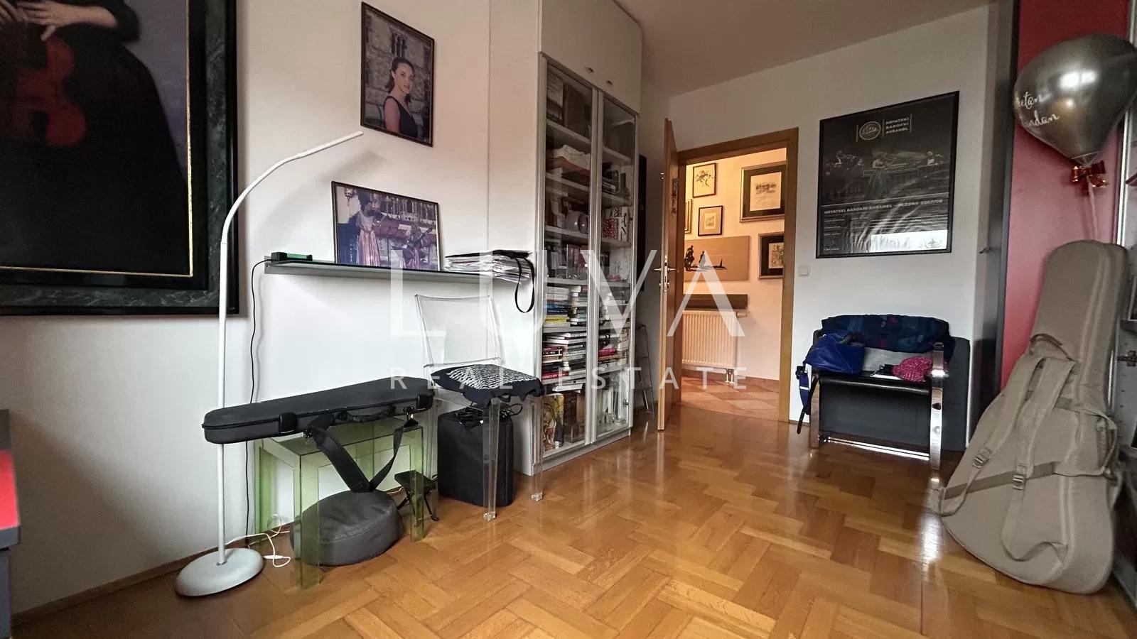 Zagreb, Stenjevec, Vierzimmerwohnung, 99m2 mit Garage, Verkauf