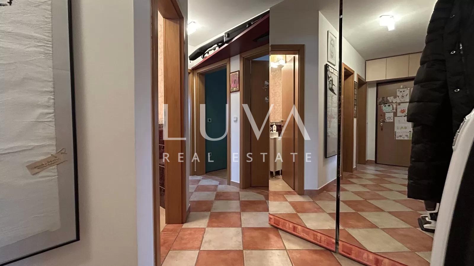 Zagreb, Stenjevec, Vierzimmerwohnung, 99m2 mit Garage, Verkauf
