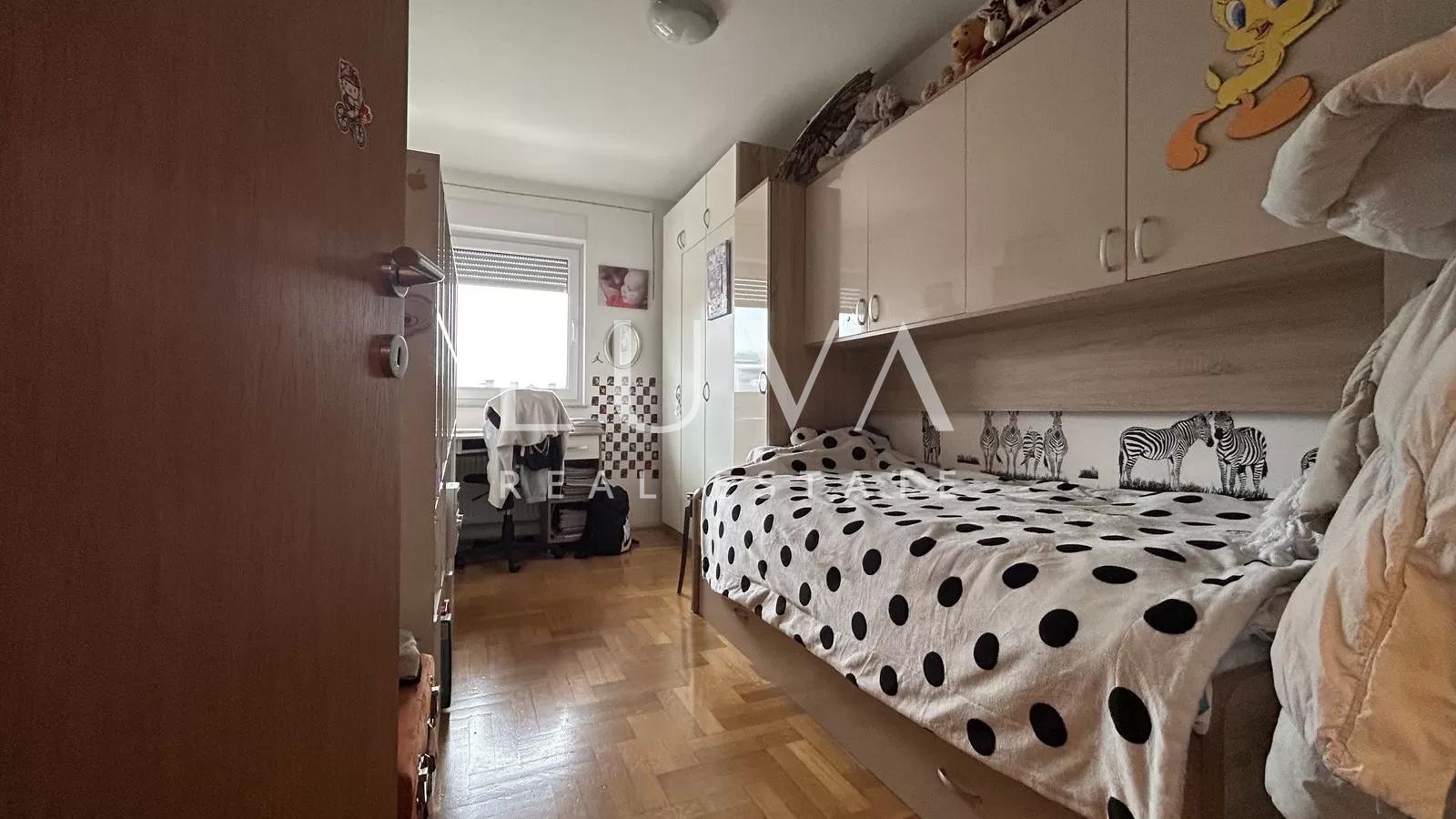 Zagreb, Stenjevec, Vierzimmerwohnung, 99m2 mit Garage, Verkauf