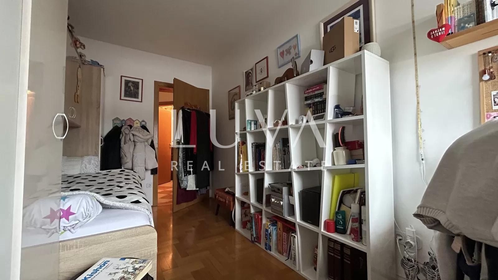 Zagreb, Stenjevec, Vierzimmerwohnung, 99m2 mit Garage, Verkauf