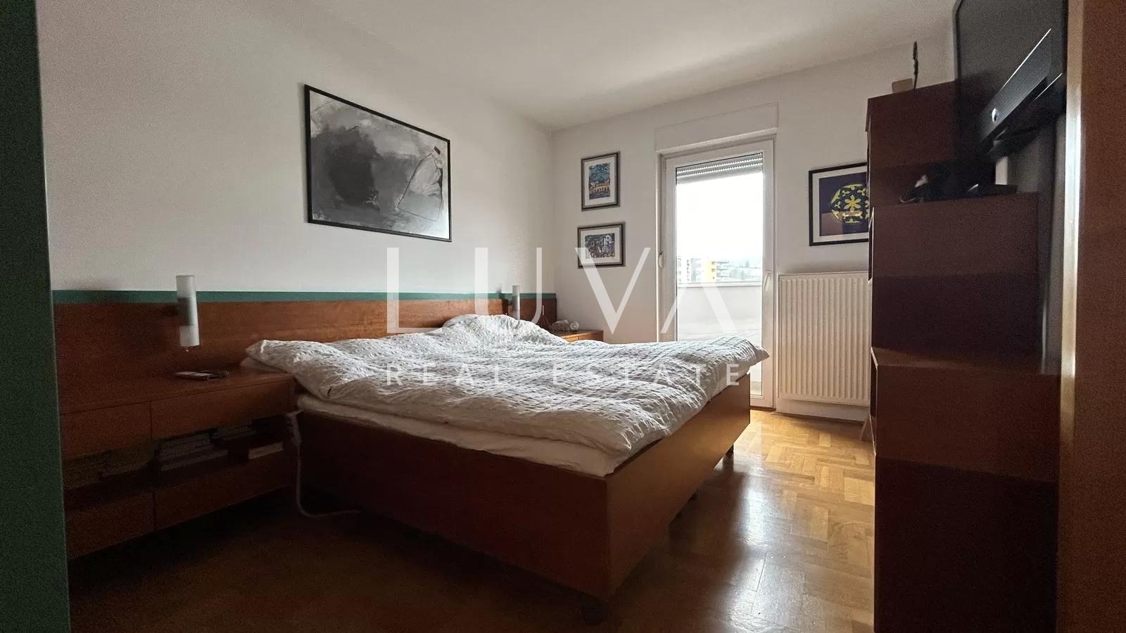 Zagreb, Stenjevec, Vierzimmerwohnung, 99m2 mit Garage, Verkauf