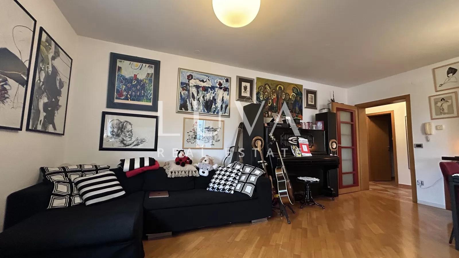 Zagreb, Stenjevec, Vierzimmerwohnung, 99m2 mit Garage, Verkauf