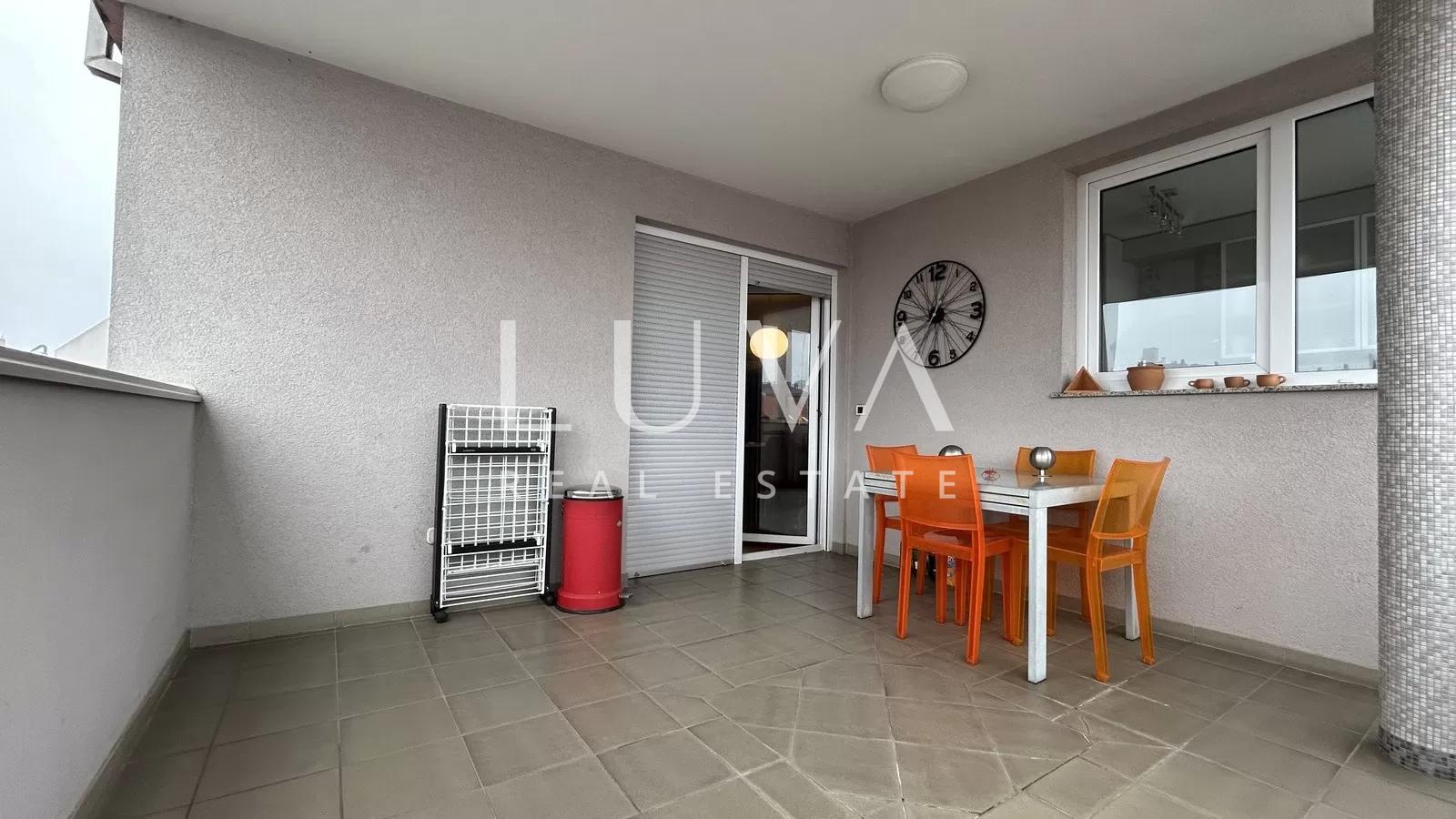 Zagreb, Stenjevec, Vierzimmerwohnung, 99m2 mit Garage, Verkauf