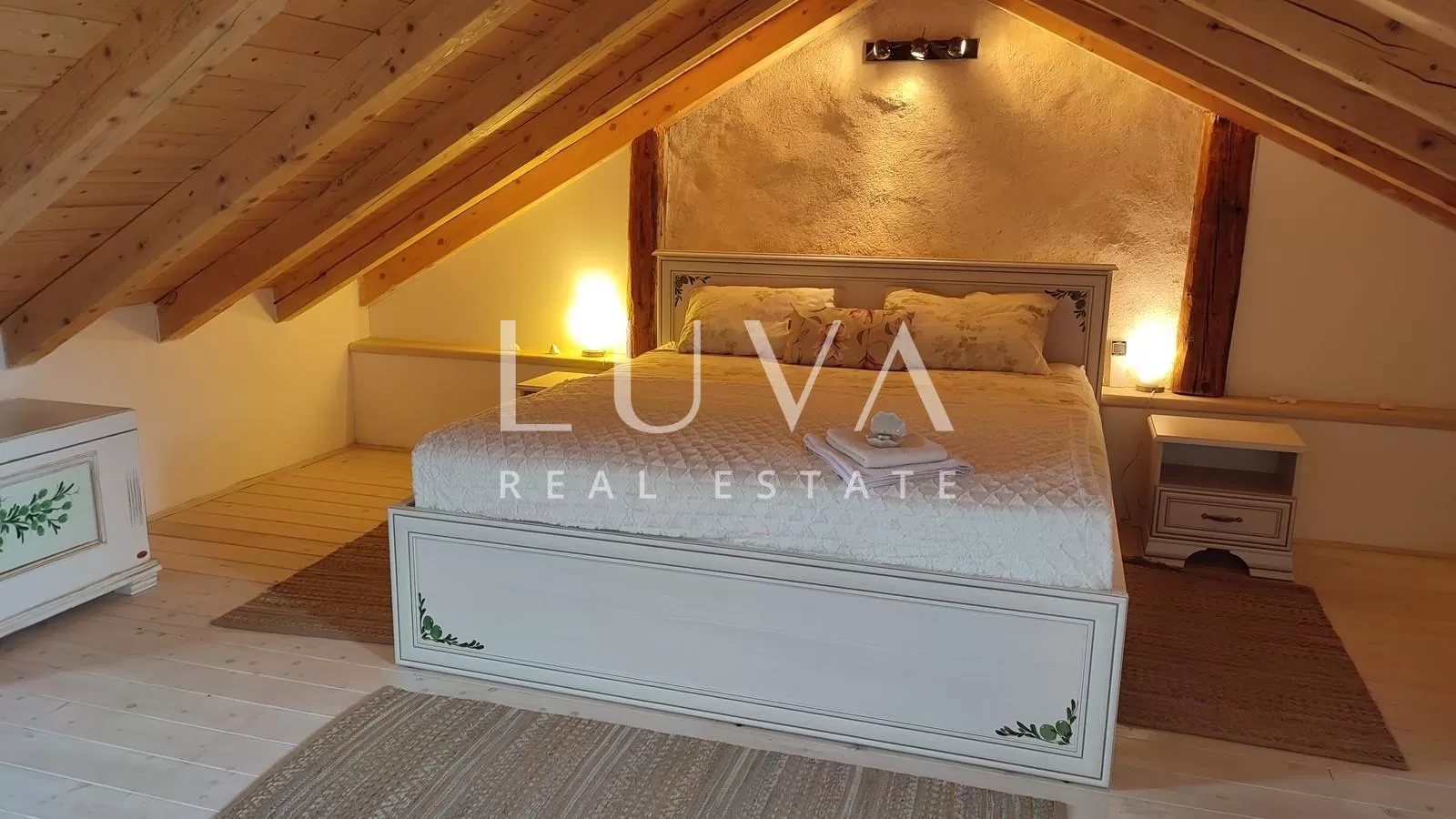 Hvar, Vrbanj – Authentisches Steinhaus mit Pool zu verkaufen