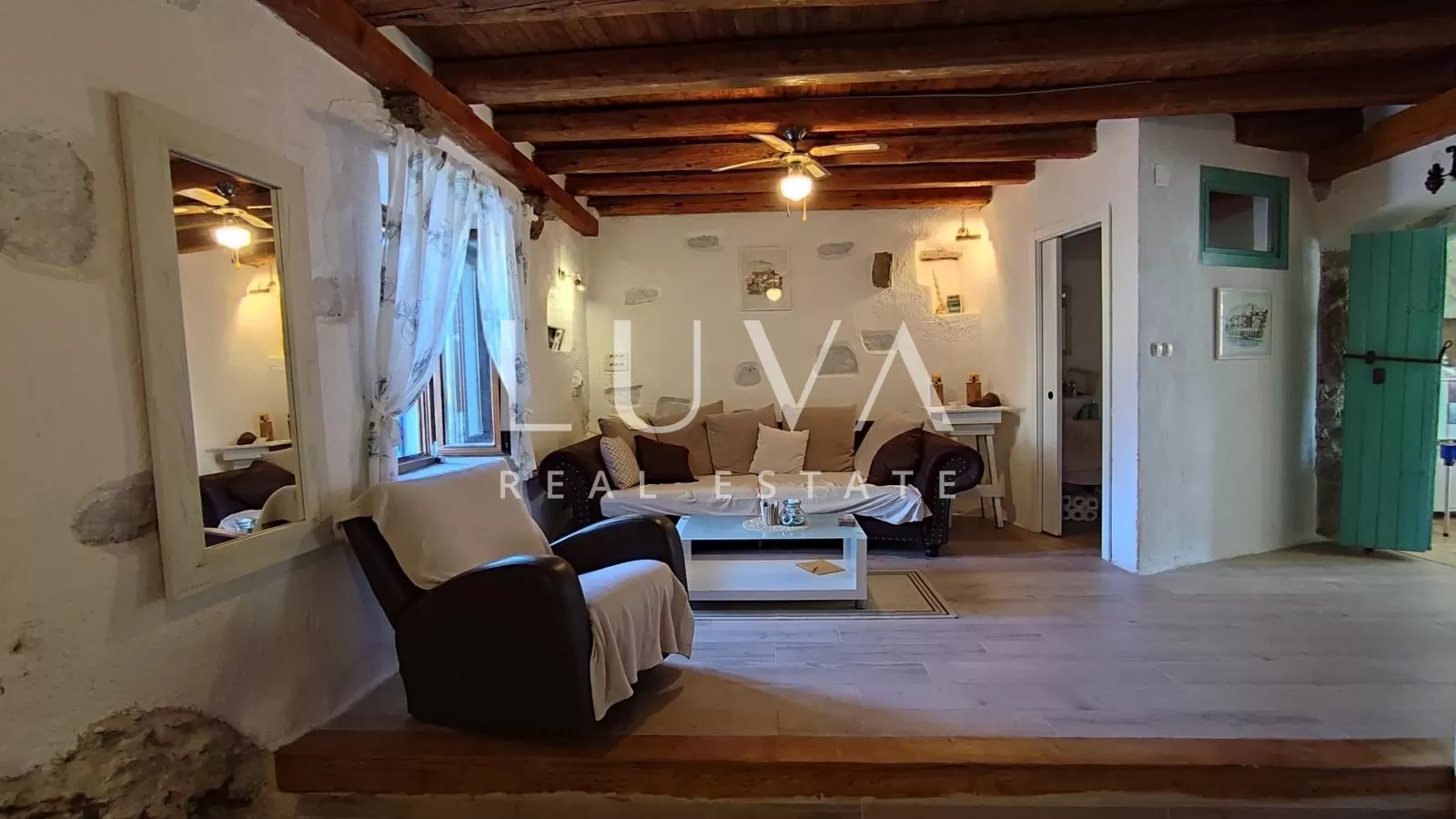 Hvar, Vrbanj – Authentisches Steinhaus mit Pool zu verkaufen