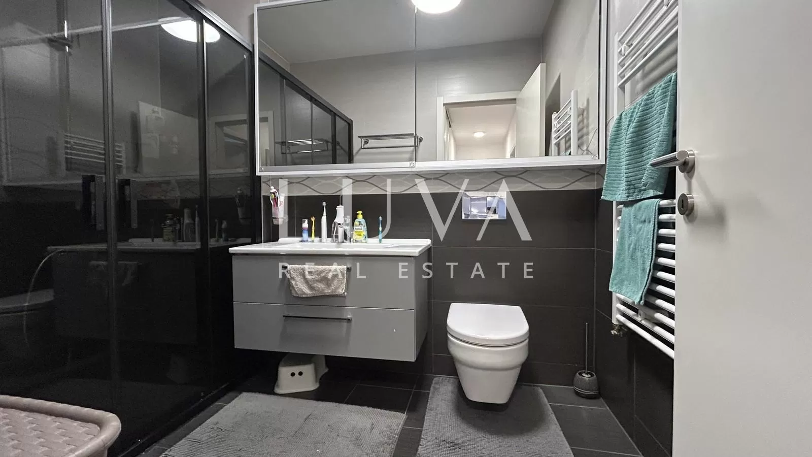 Zagreb, Kvaternik Plaza, trosoban stan 100m2, prodaja