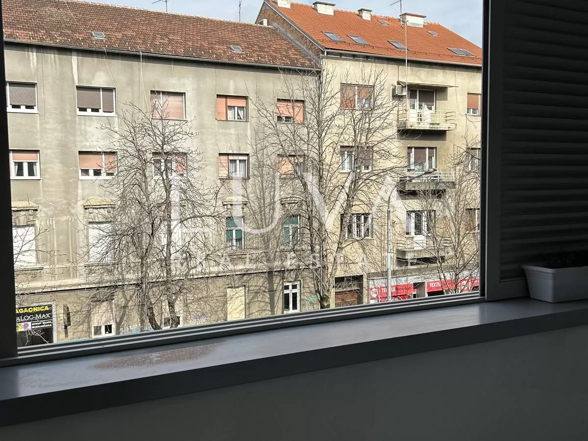 Zagreb, Kvaternik Plaza, trosoban stan 100m2, prodaja