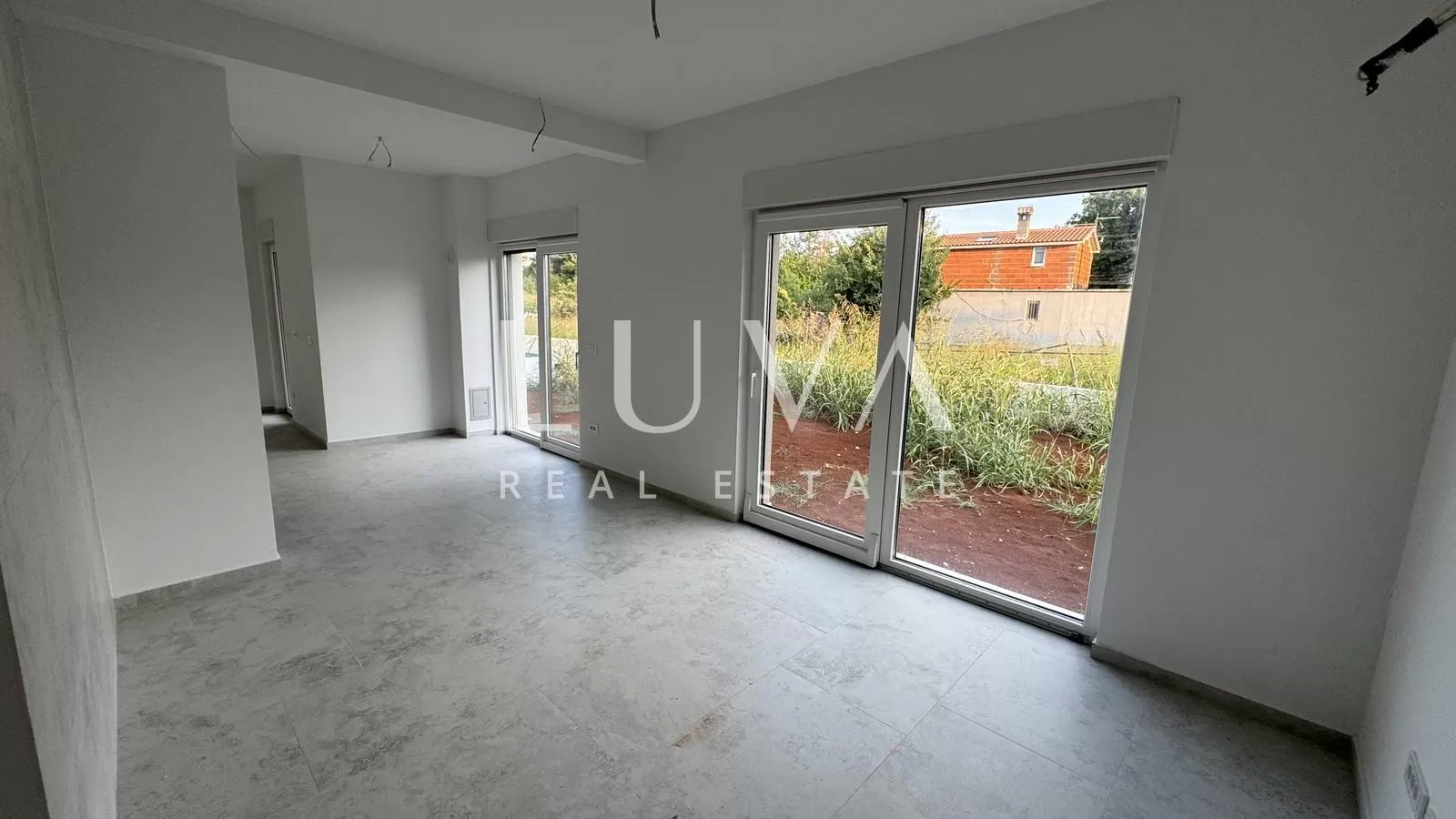 Istrien, Tar, moderne Erdgeschosswohnung mit Garten, 88,16 m2