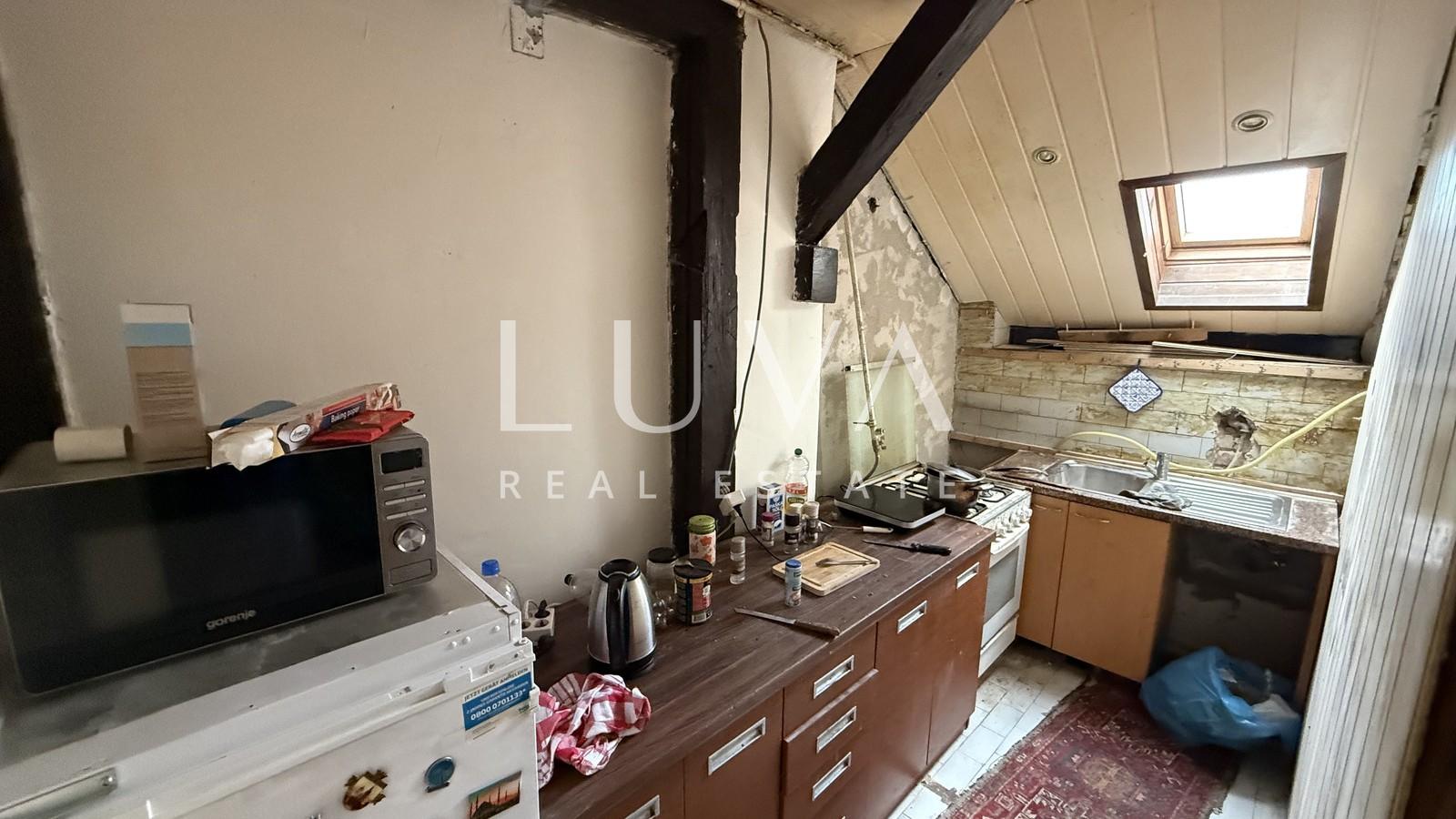 Zagreb, Britanski trg, Vierzimmerwohnung zur Renovierung, 147 m²