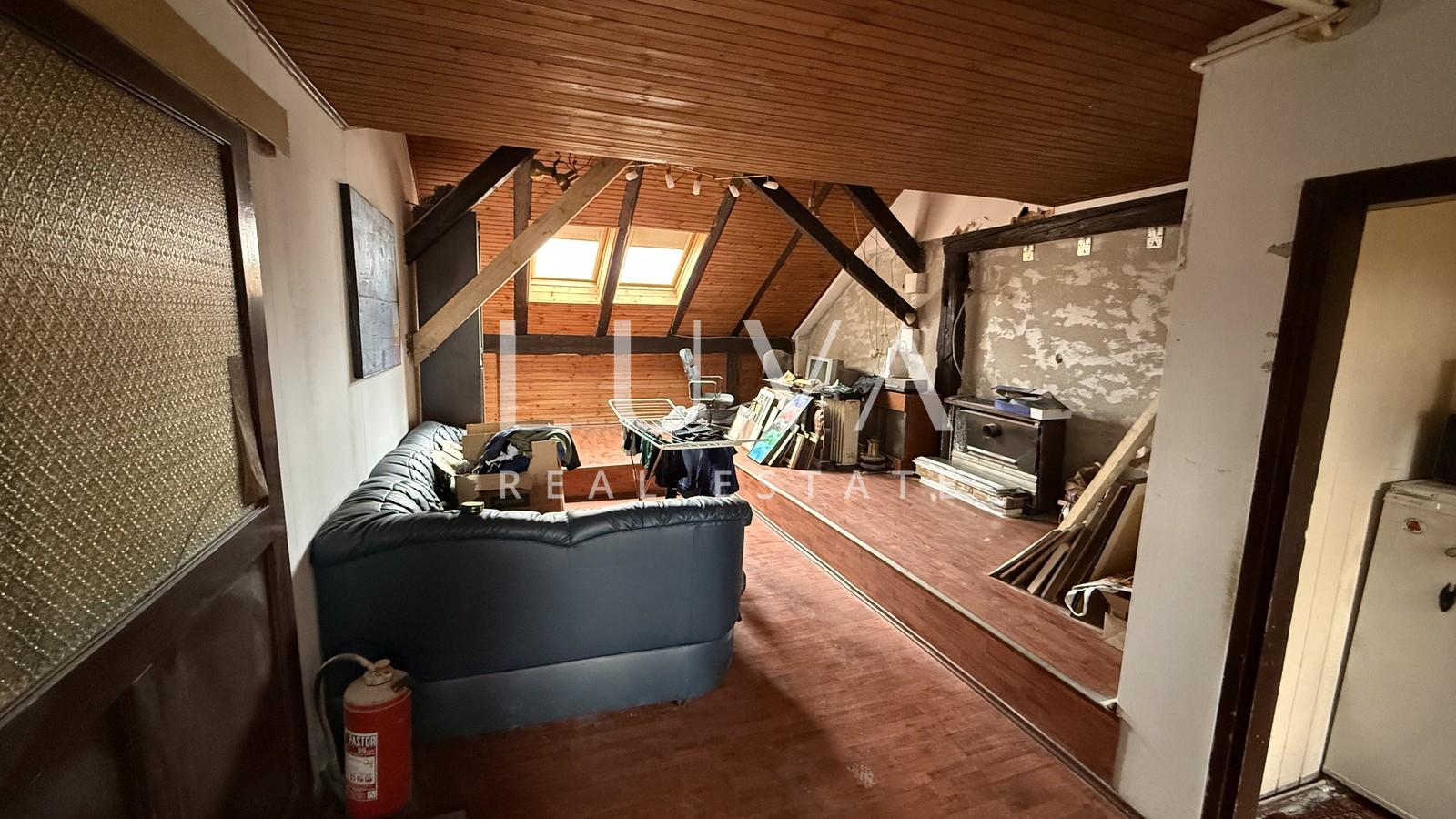 Zagreb, Britanski trg, Vierzimmerwohnung zur Renovierung, 147 m²