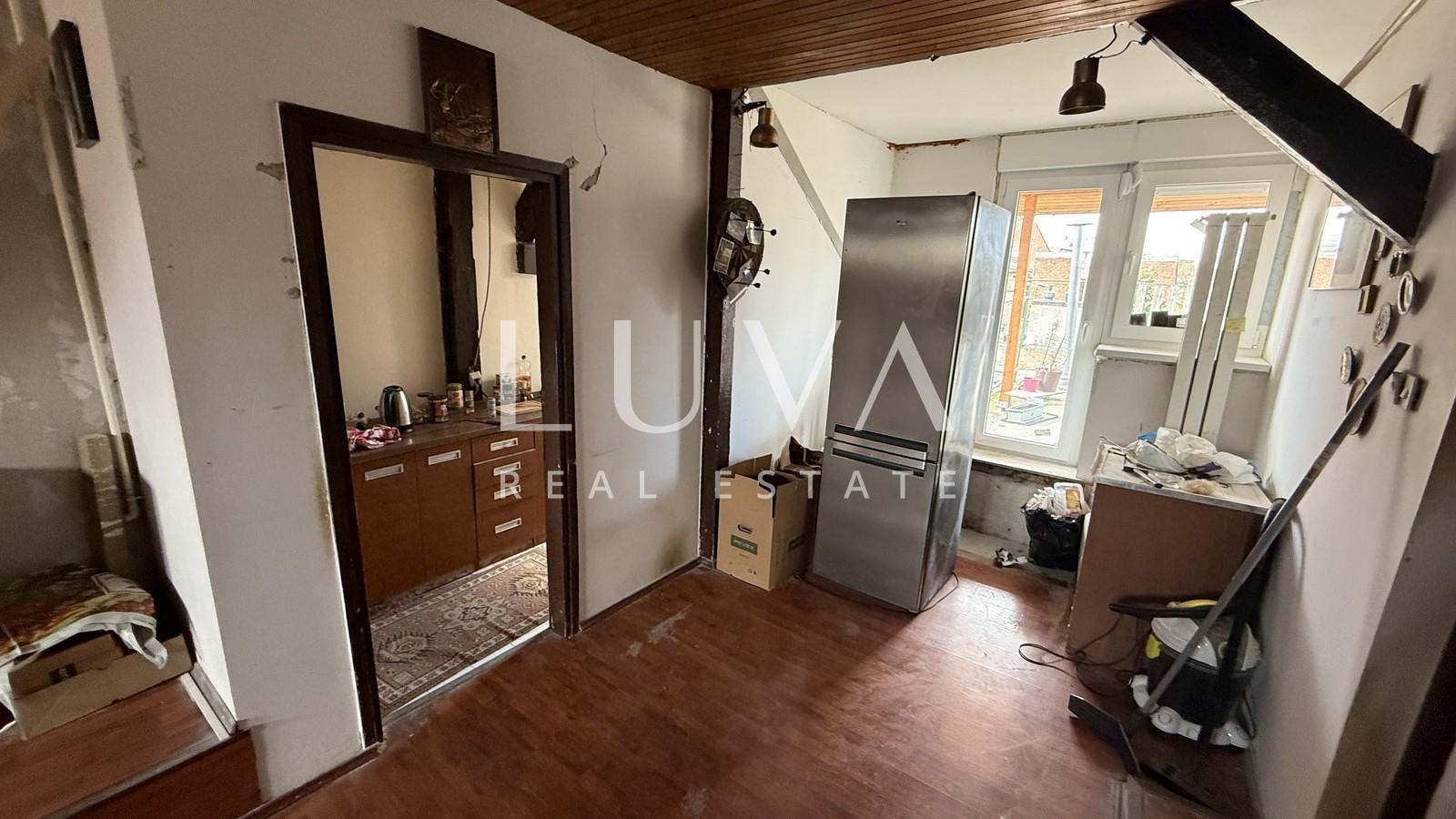 Zagreb, Britanski trg, Vierzimmerwohnung zur Renovierung, 147 m²