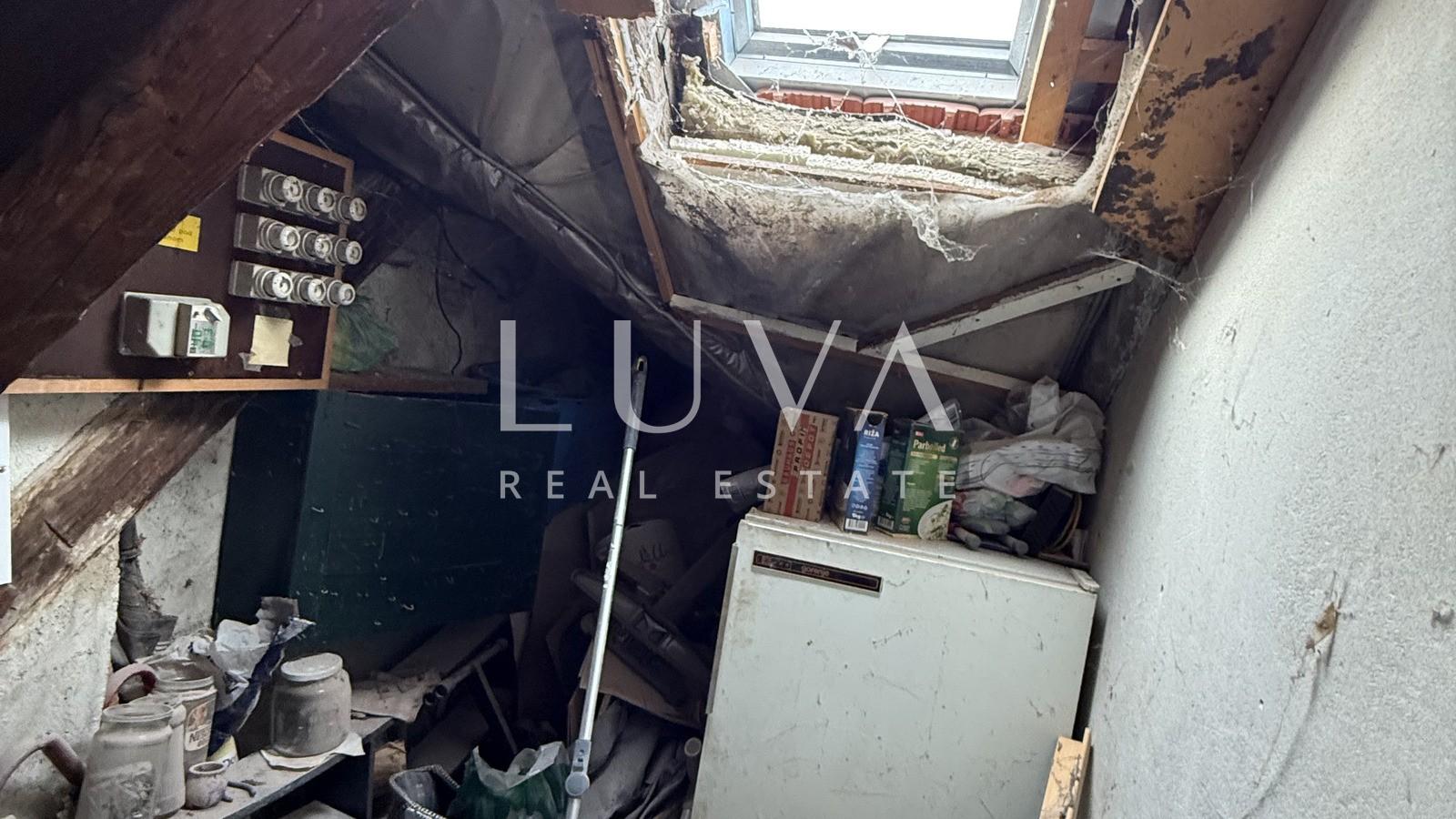 Zagreb, Britanski trg, Vierzimmerwohnung zur Renovierung, 147 m²