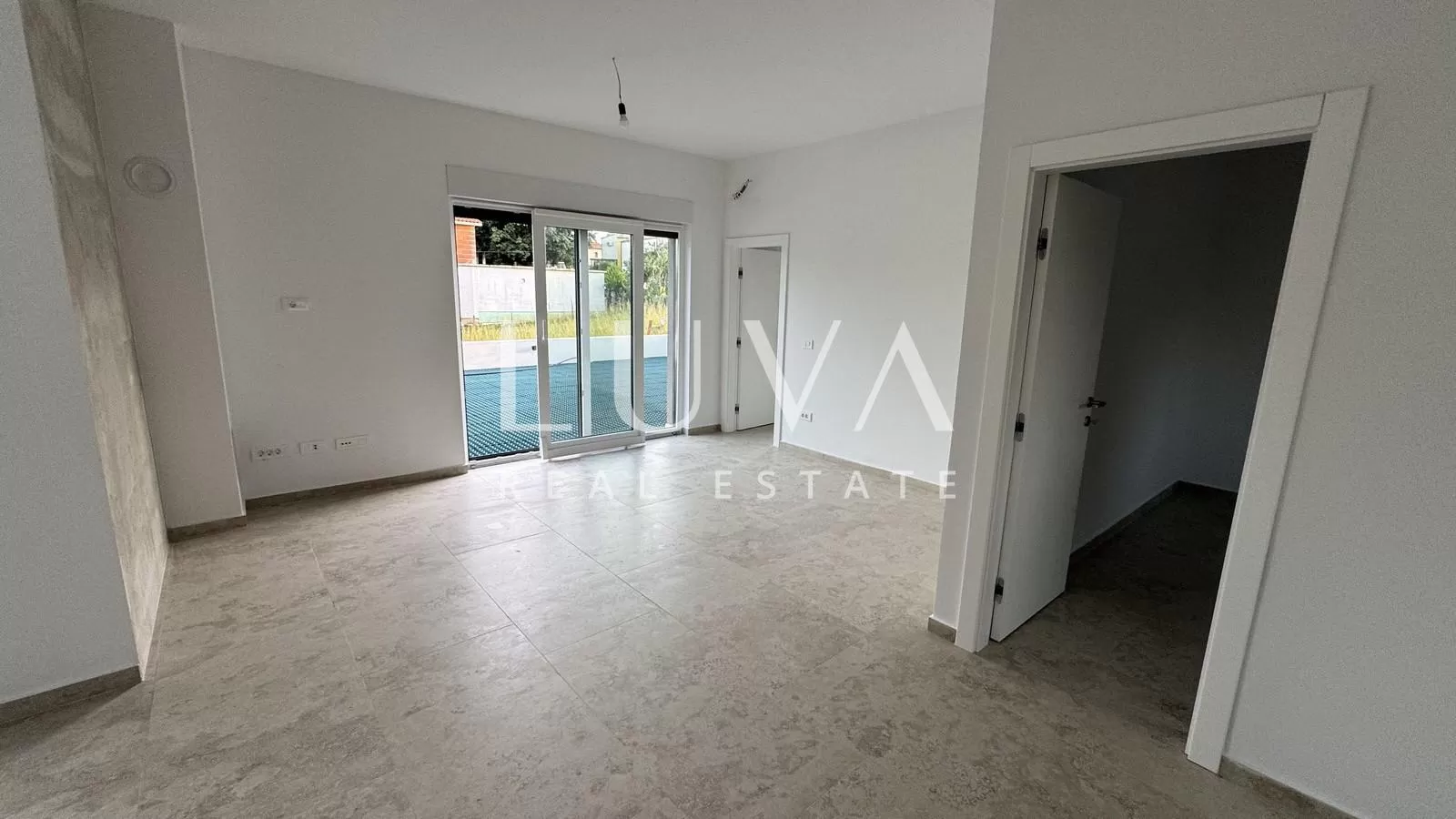 Istria, Tar, modern ground floor apartment with yard, 76.27 m2