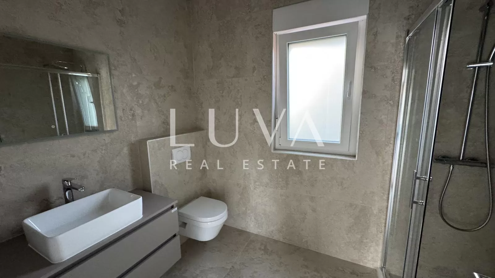 Istria, Tar, modern ground floor apartment with yard, 76.27 m2