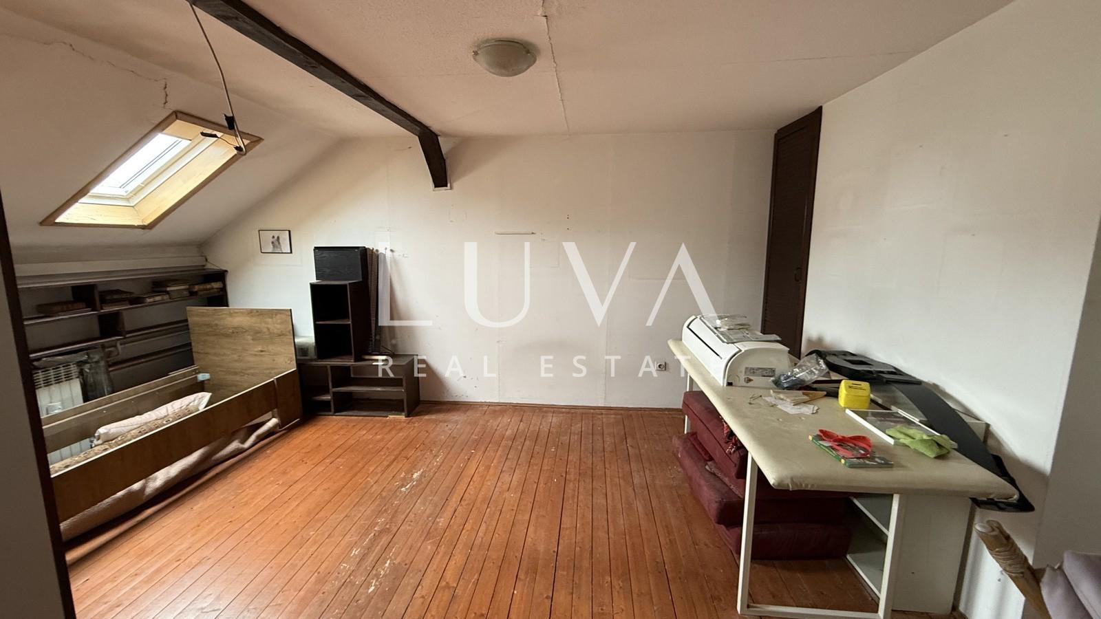 Zagreb, Britanski trg, apartment for renovation on the 3rd floor, 120 m²