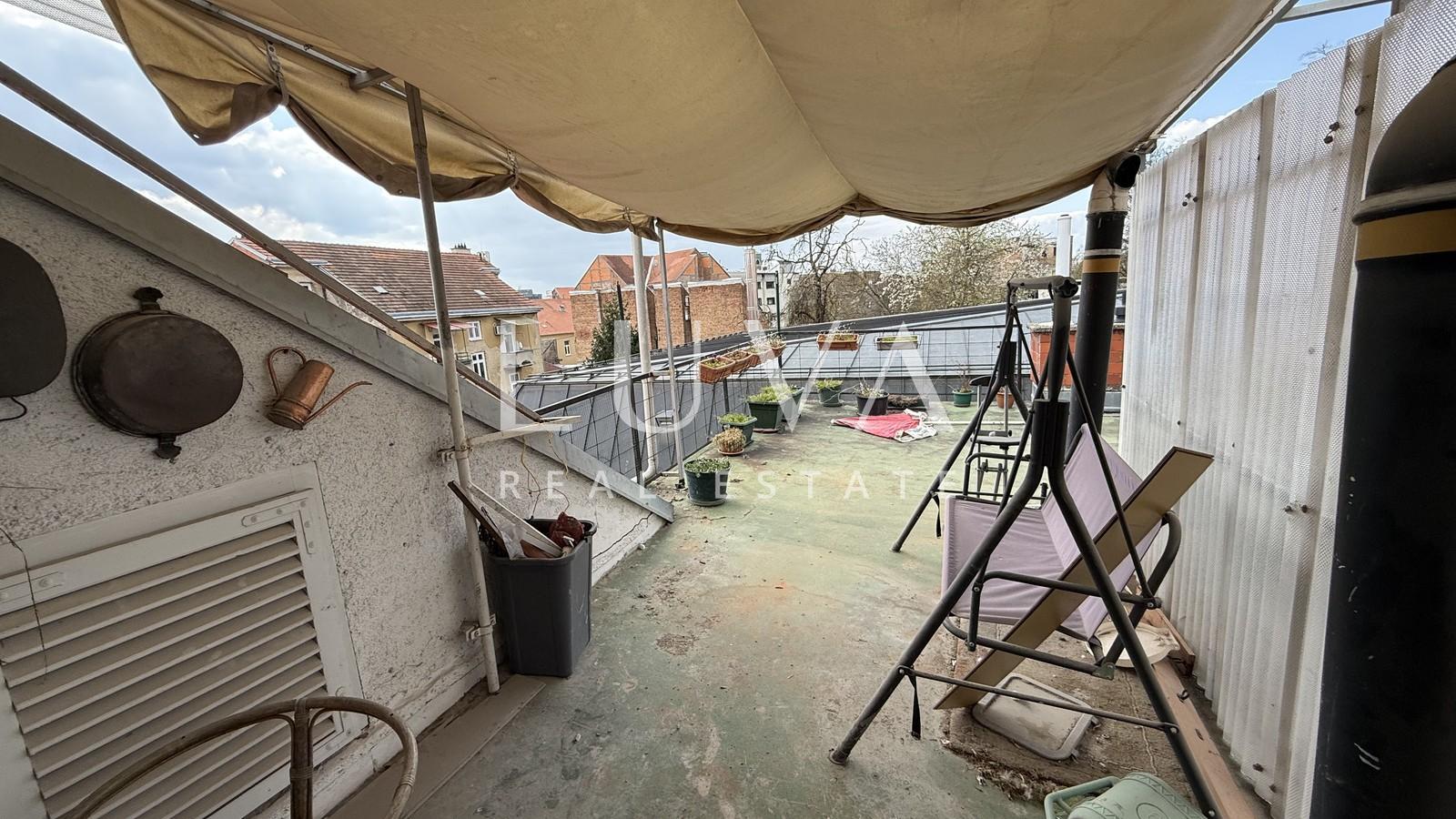 Zagreb, Britanski trg, Wohnung zur Renovierung im 3. Stock, 120 m²