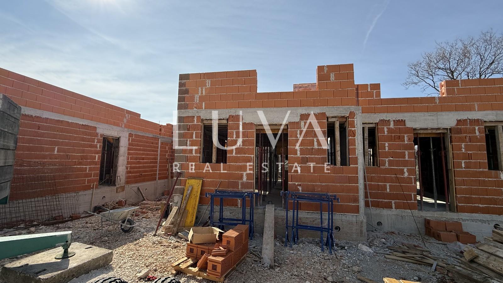 Istria, Poreč, Modern Terraced House with Pool, 122.27 m²