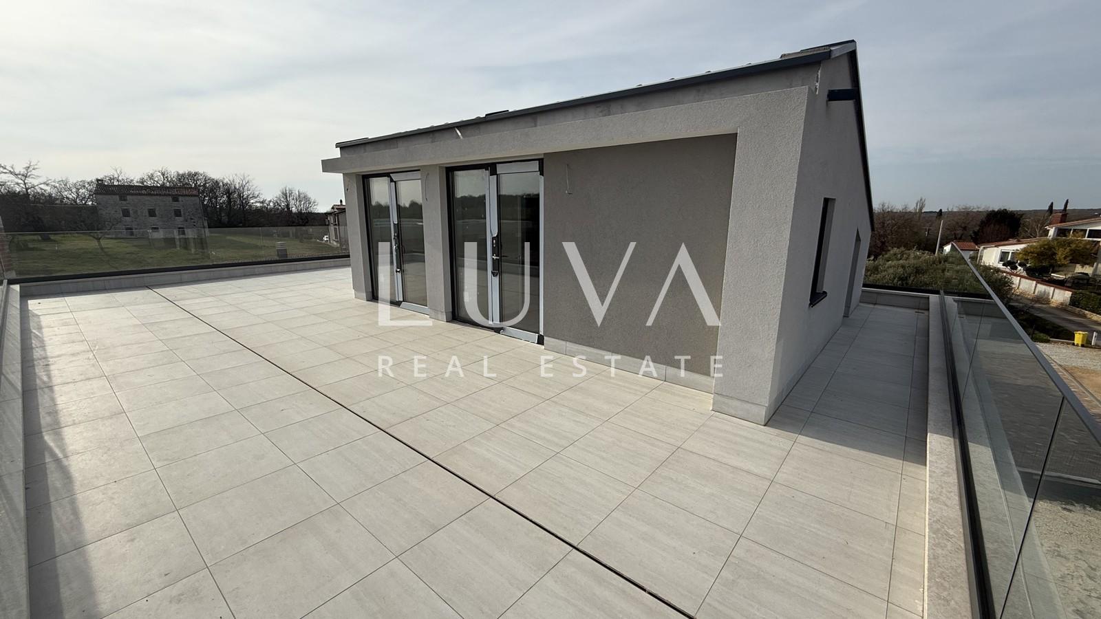 Poreč, modernes Einfamilienhaus mit Pool und Meerblick, 233 m²