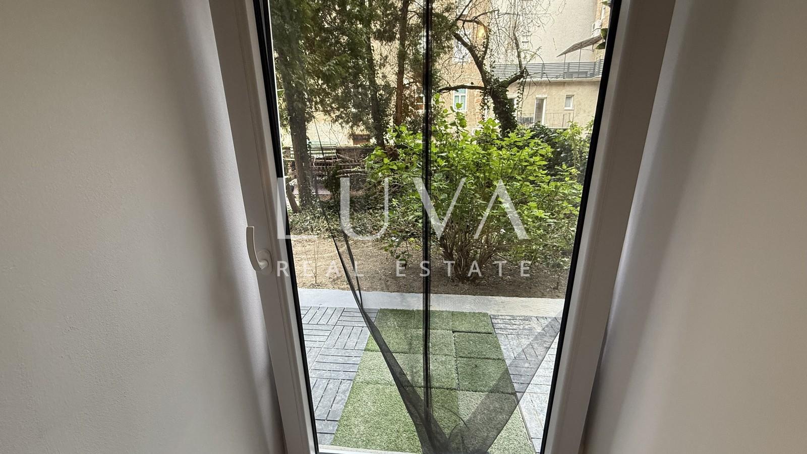 Zagreb, city centre, apartment with courtyard access, 300 m from Zrinjevac