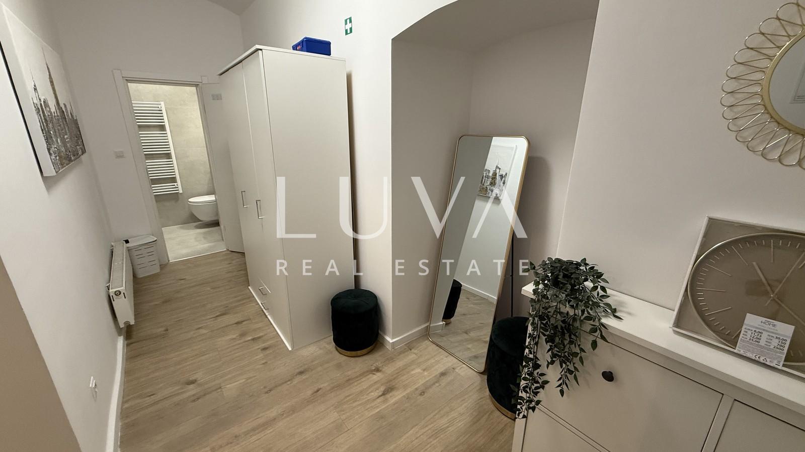 Zagreb, city centre, apartment with courtyard access, 300 m from Zrinjevac