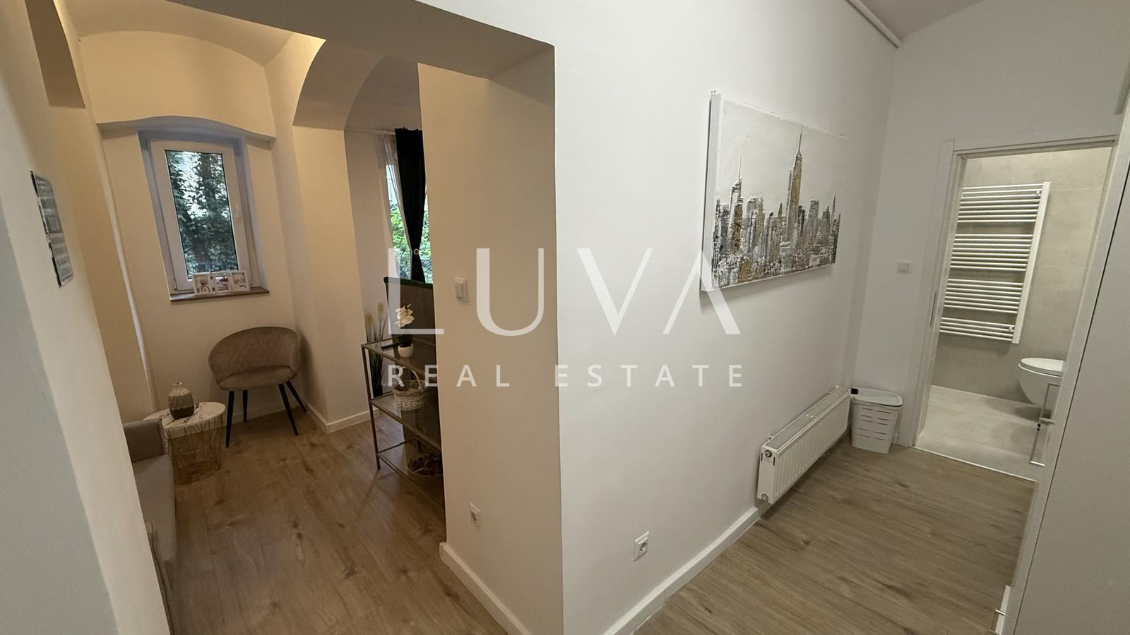 Zagreb, city centre, apartment with courtyard access, 300 m from Zrinjevac