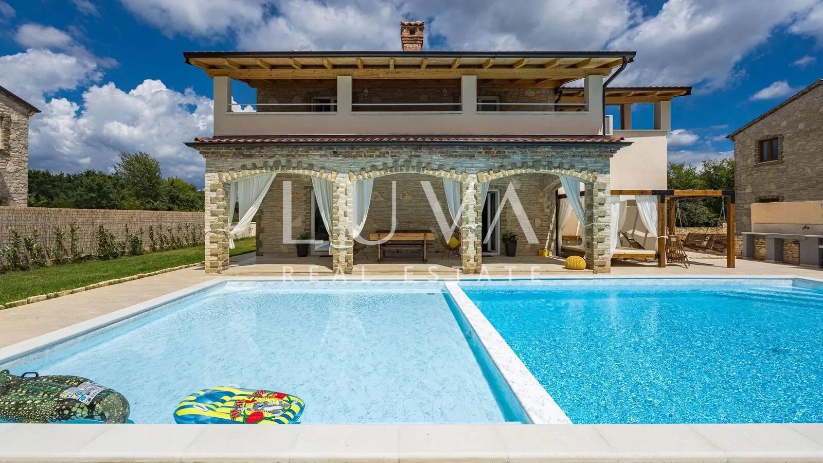 Svetvinčenat, Beautiful Rustic House with Large Pool