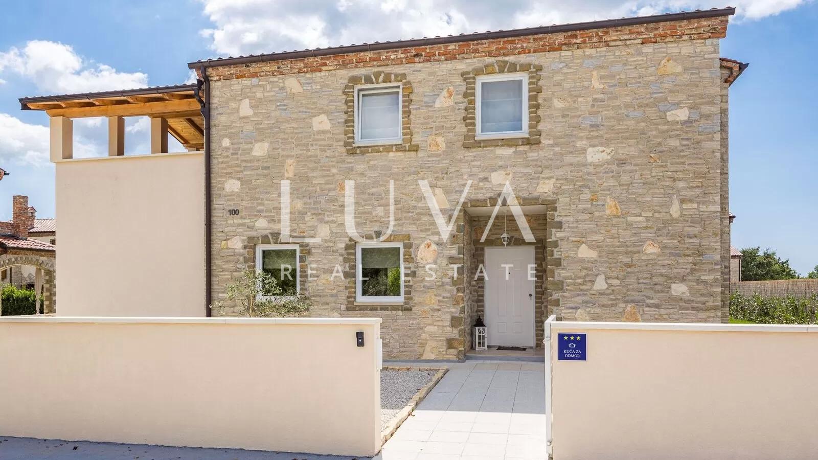 Svetvinčenat, Beautiful Rustic House with Large Pool