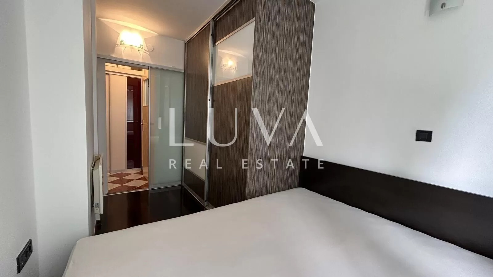 Zagreb, Voltino, dvosoban stan 36m2, najam