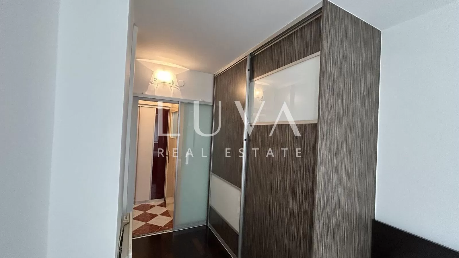 Zagreb, Voltino, dvosoban stan 36m2, najam