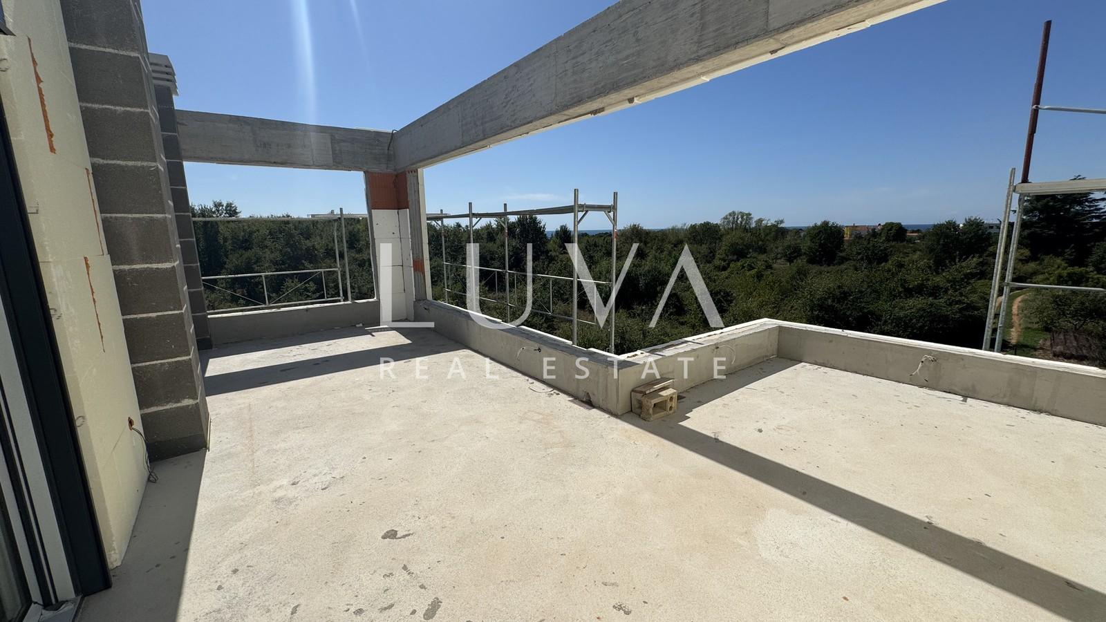 Poreč, Mali Maj, modern penthouse with sea view, 169 m²