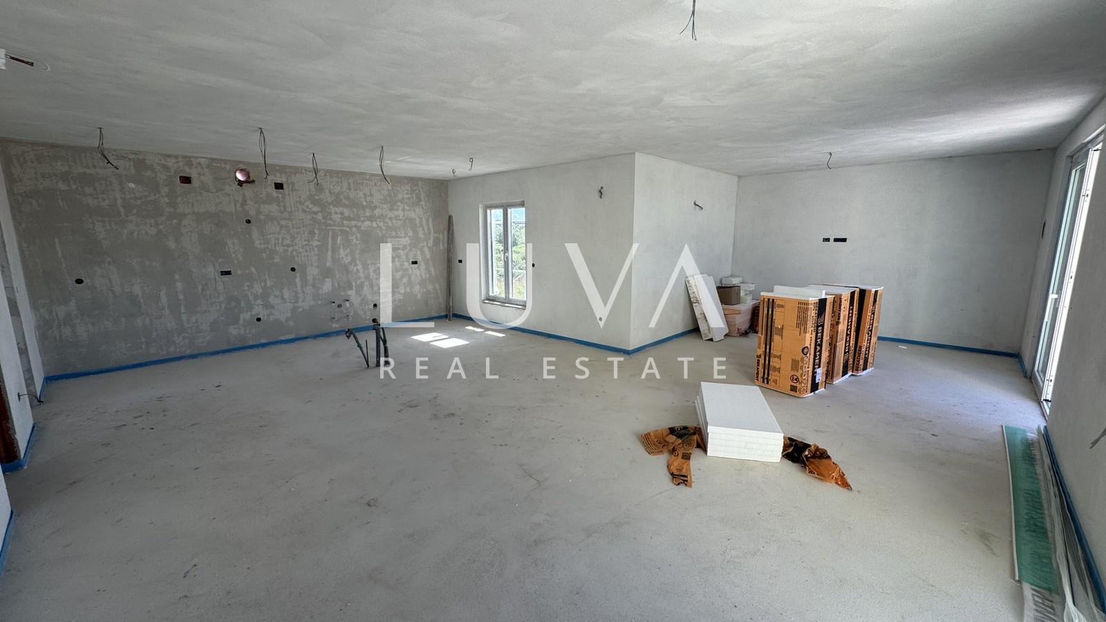 Poreč, Mali Maj, modern penthouse with sea view, 169 m²